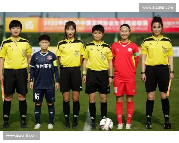 绿茵女裁于红执法家乡赛事:坦言 “非常荣幸”